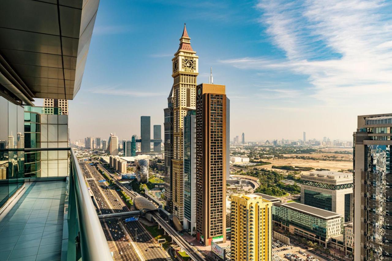 Four Points By Sheraton Sheikh Zayed Road Дубай Екстериор снимка