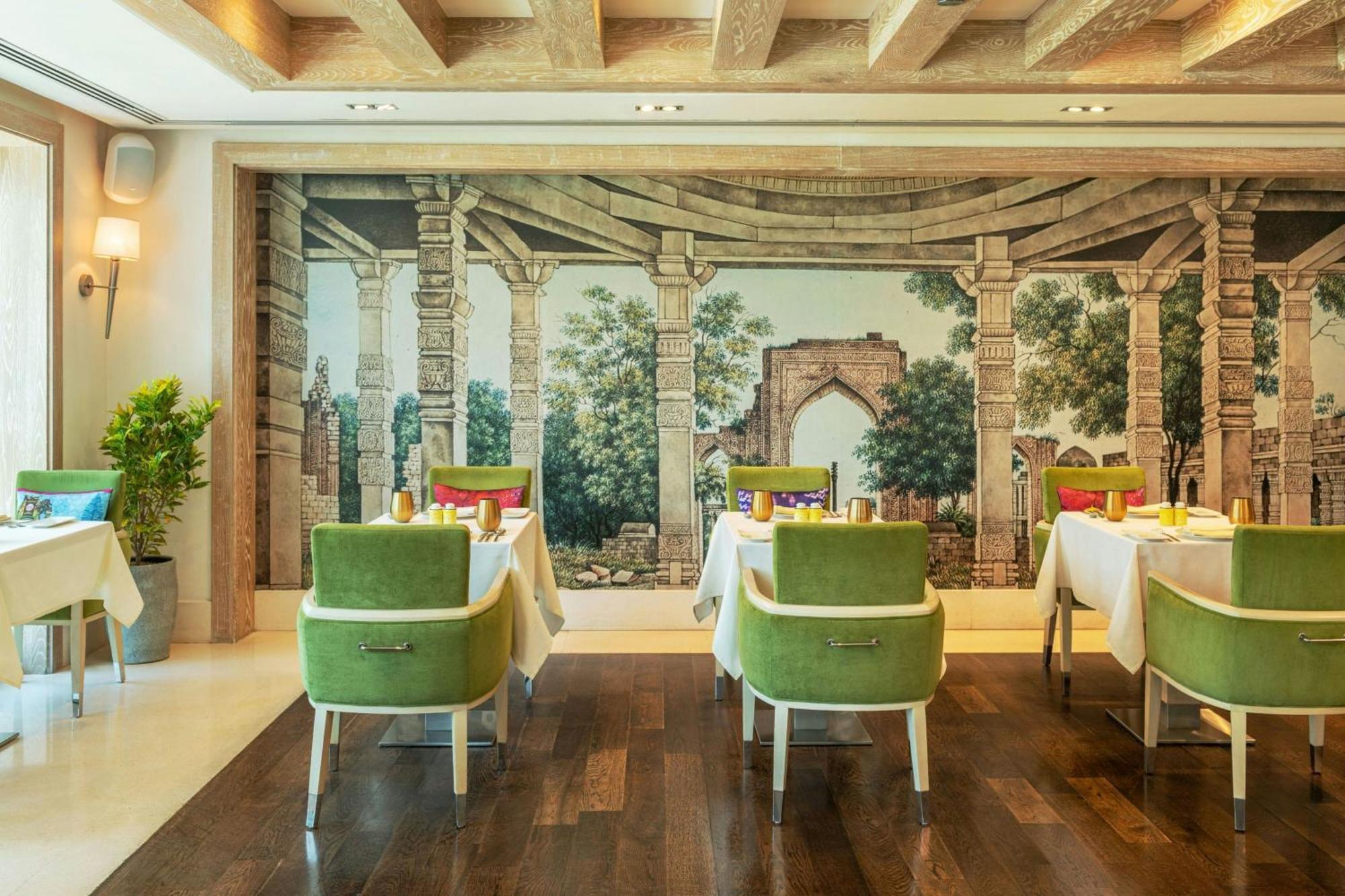 Four Points By Sheraton Sheikh Zayed Road Дубай Екстериор снимка