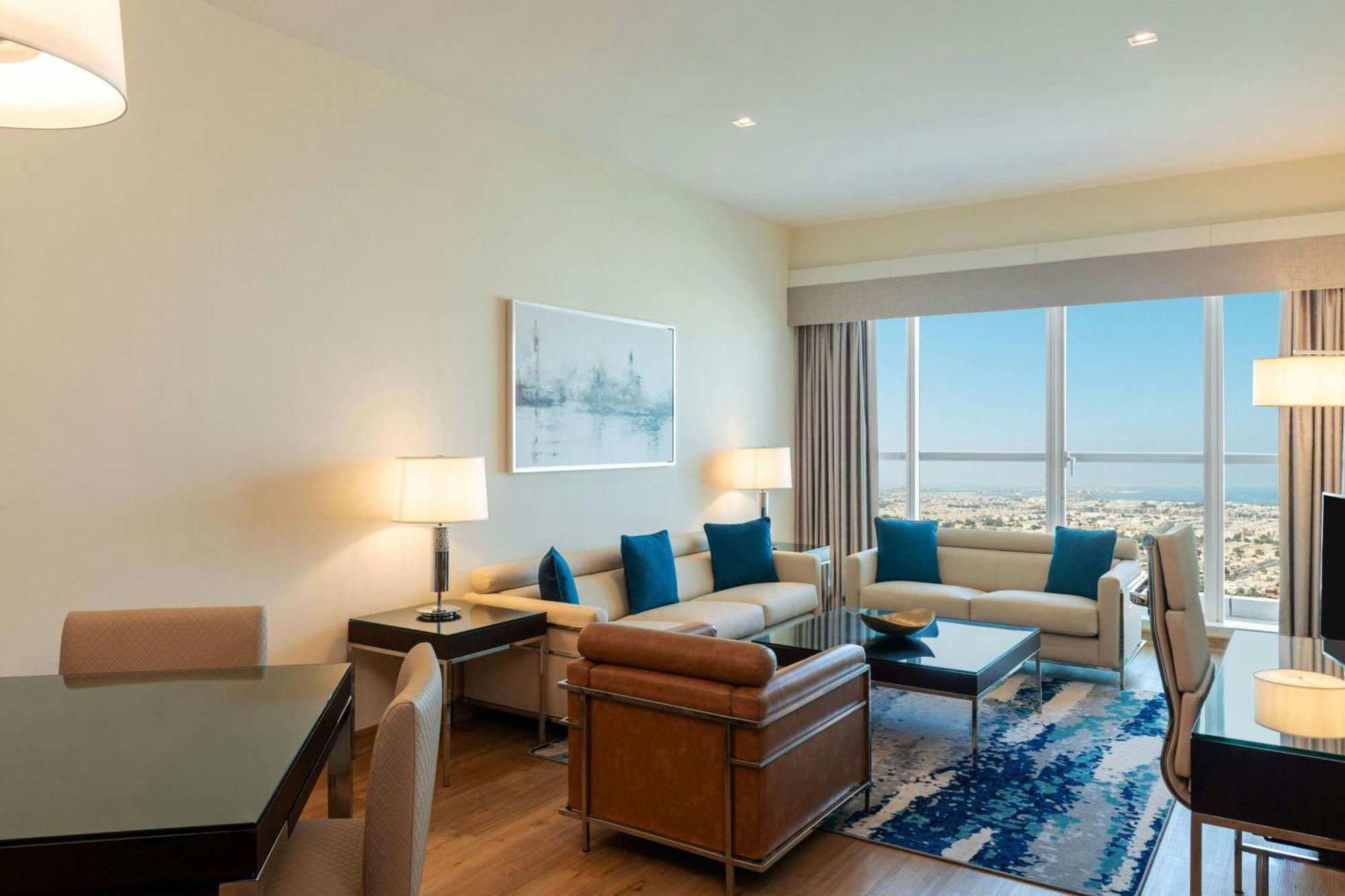 Four Points By Sheraton Sheikh Zayed Road Дубай Екстериор снимка
