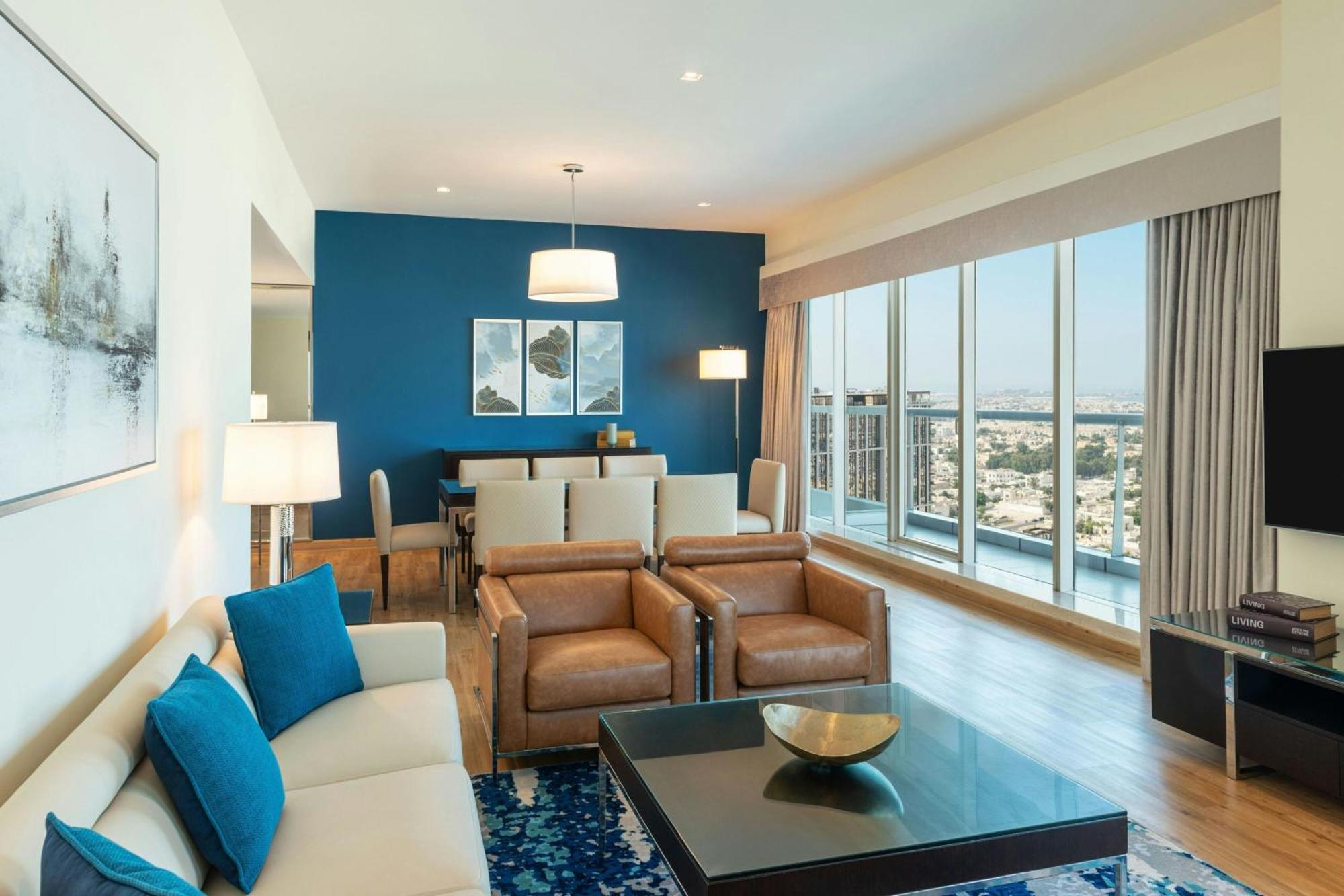 Four Points By Sheraton Sheikh Zayed Road Дубай Екстериор снимка